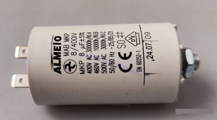 Rozbehový kondenzátor 8uF